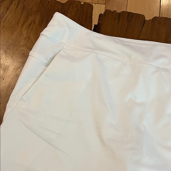 Nike White Women's Skort - Picture 3 of 7